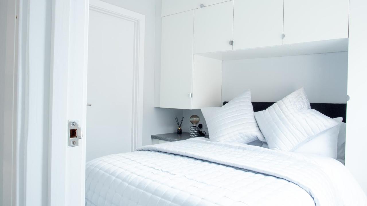 Modern Apartment With Free Parking And Wifi Stratford-upon-Avon Exterior photo
