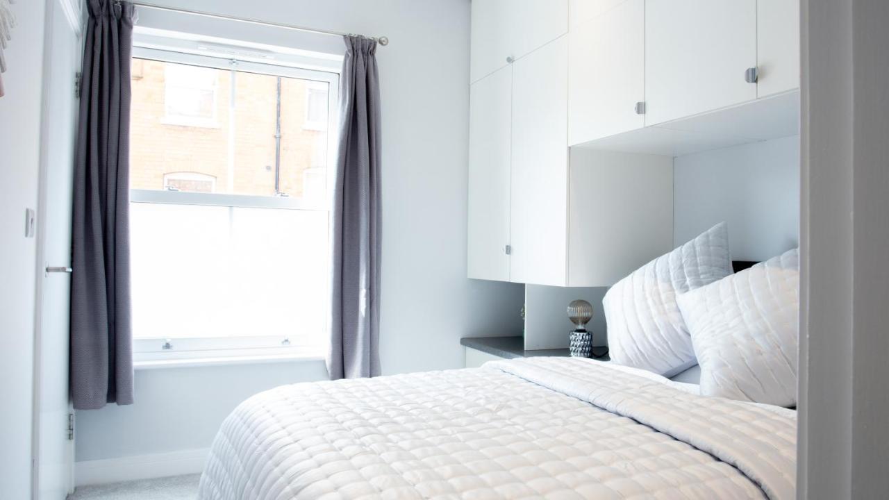 Modern Apartment With Free Parking And Wifi Stratford-upon-Avon Exterior photo
