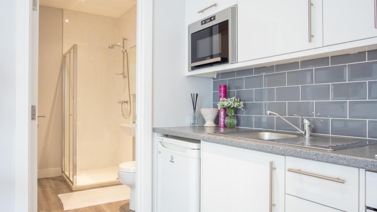 Modern Apartment With Free Parking And Wifi Stratford-upon-Avon Exterior photo