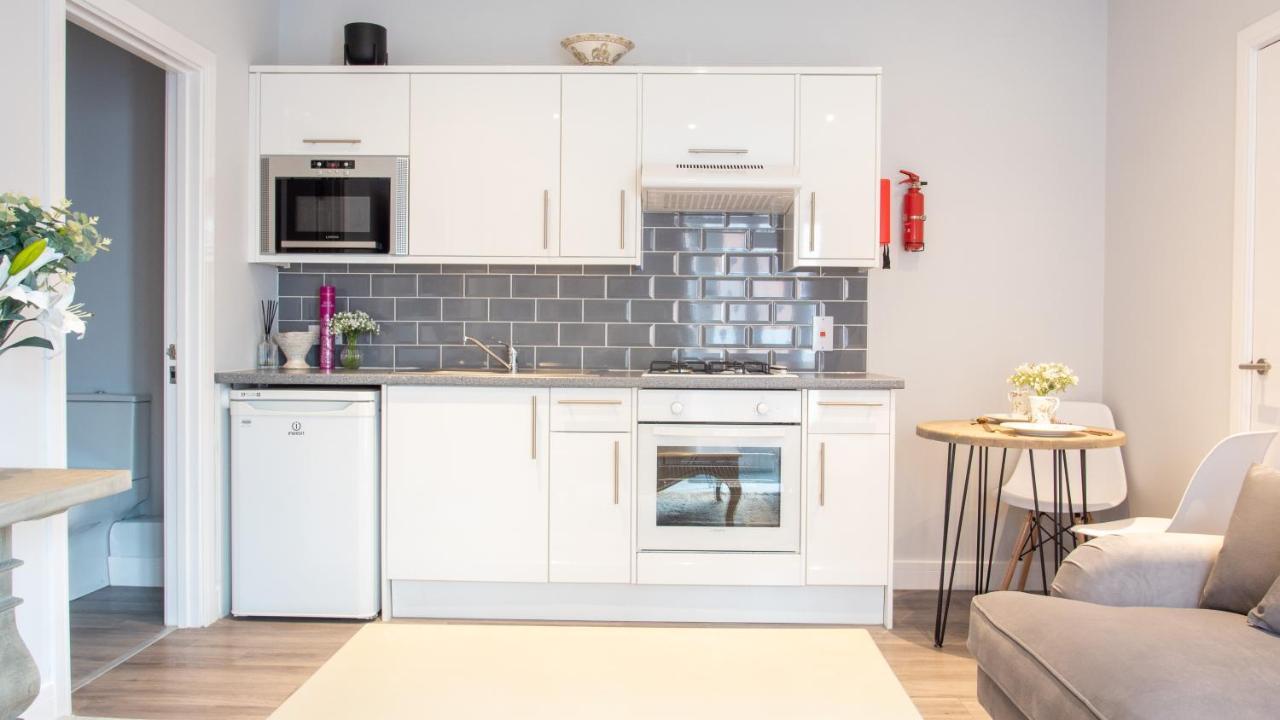Modern Apartment With Free Parking And Wifi Stratford-upon-Avon Exterior photo